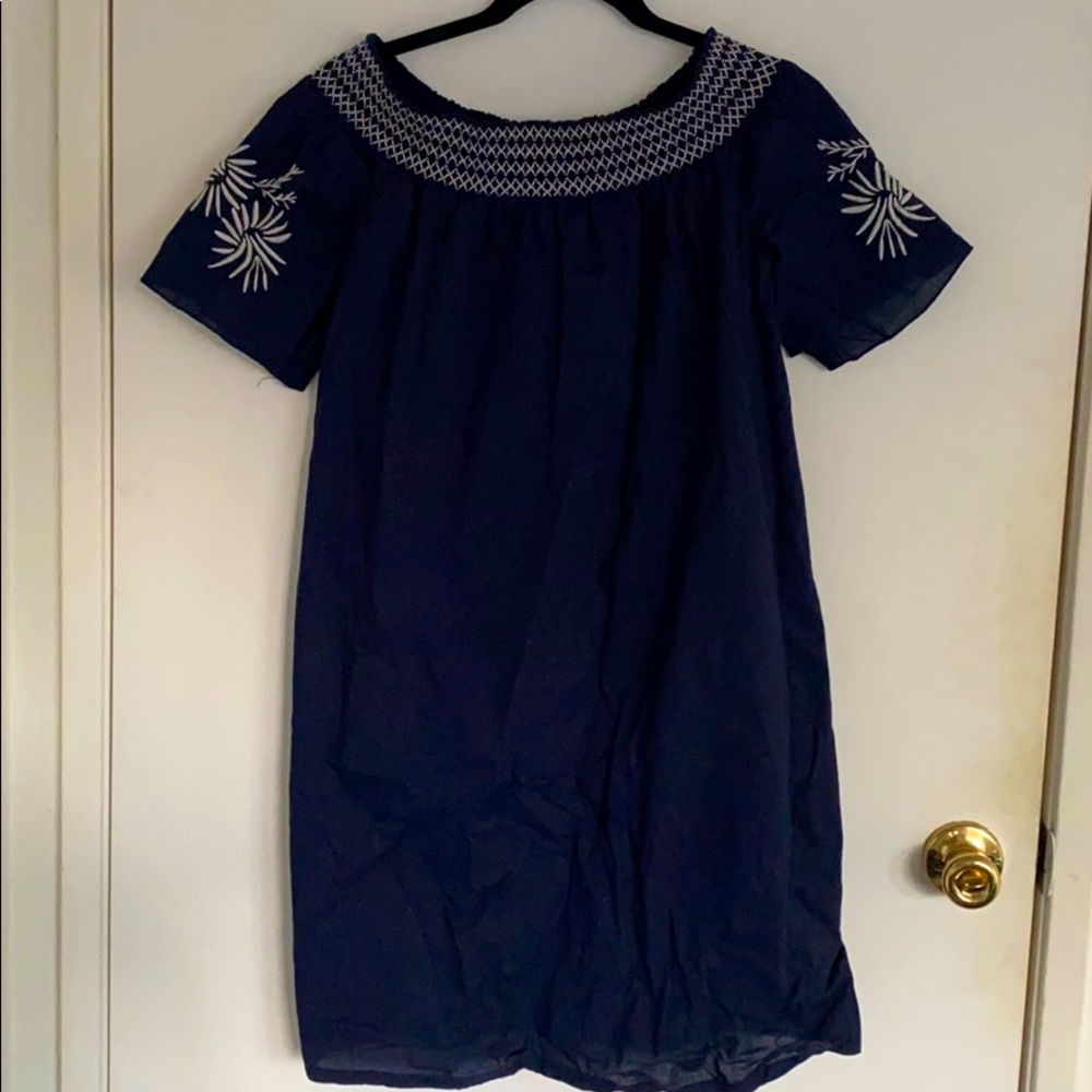 Off shoulder dress with floral detail